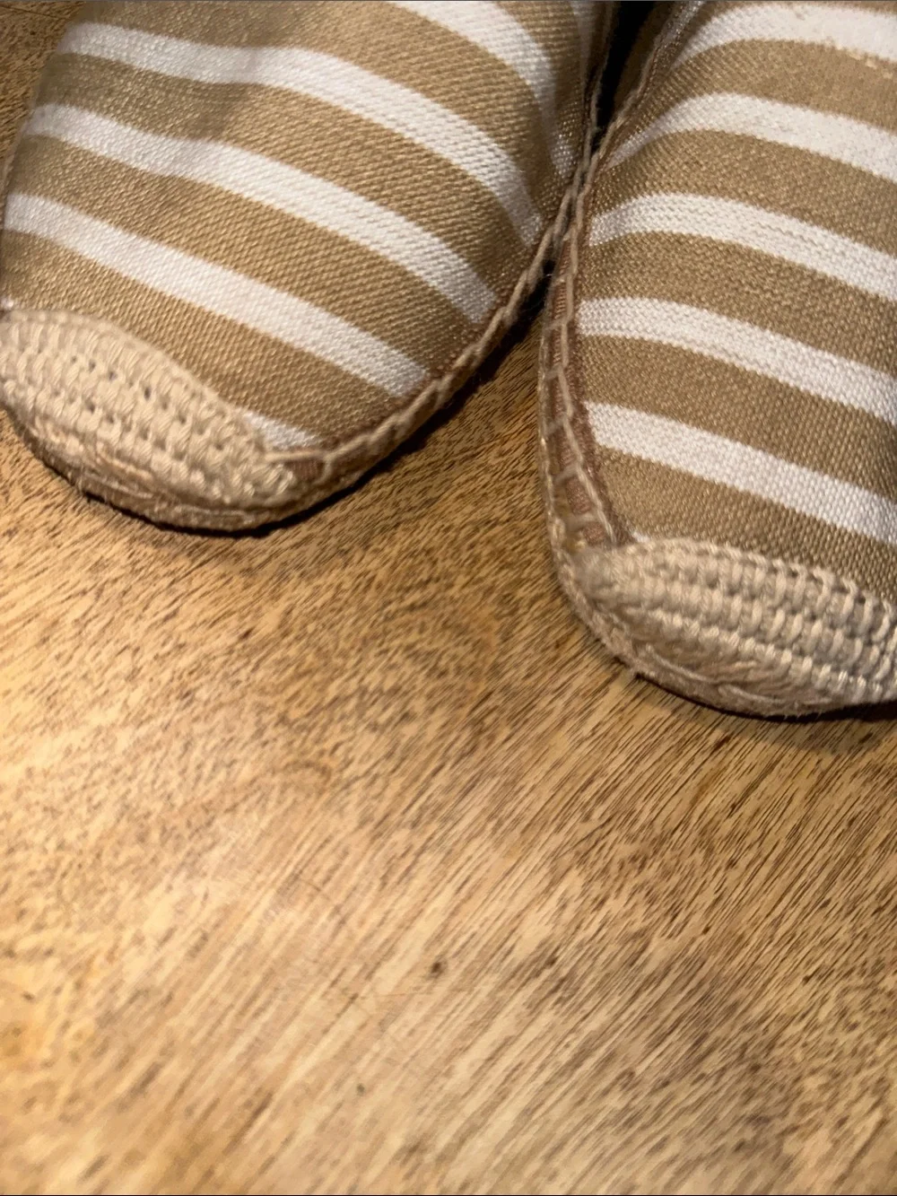 Vionic striped canvas